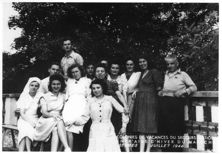 Le personnel de la maison d'enfants en 1944